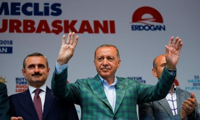 Tuy nhiên, cuộc bầu cử lần này cũng đặt ra nhiều thách thức nhất đối với Tổng thống Erdogan trong suốt 16 năm cầm quyền của ông. Ông Erdogan sẽ phải cạnh tranh với 5 ứng viên còn lại.