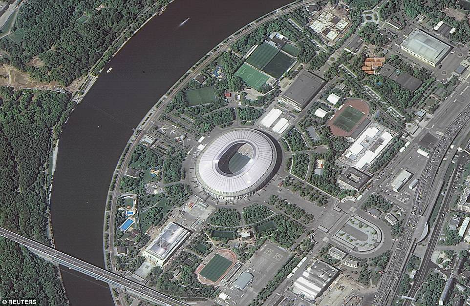 Ảnh chụp sân vận động Luzhniki ở thủ đô Moscow nhìn từ trên cao. Được biết, đây là sân vận động lớn nhất tại World Cup 2018, với sức chứa lên đến 81.000 chỗ ngồi.