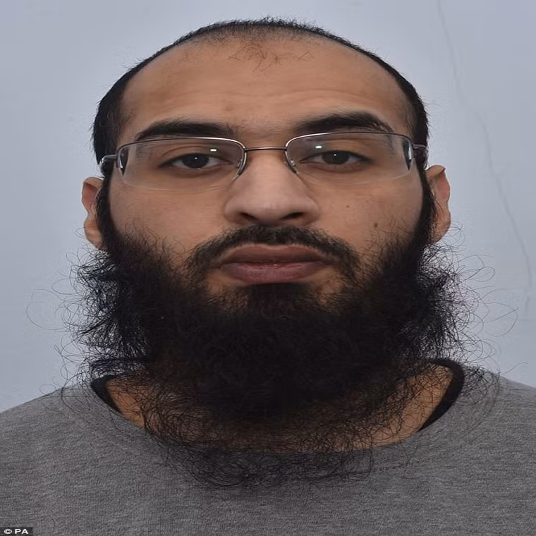 Rashid là một kẻ ủng hộ phiến quân IS. Ảnh: PA.