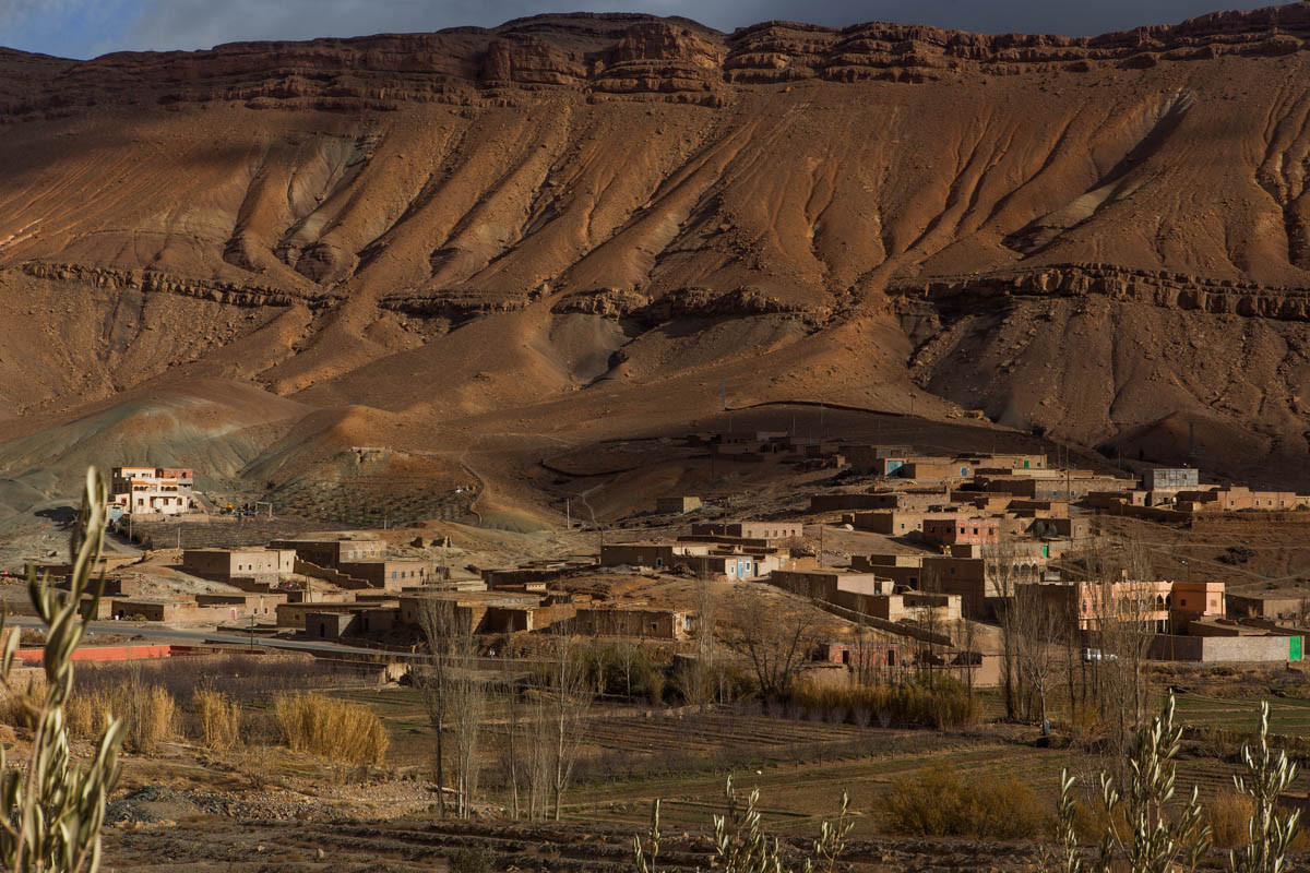 Ngôi làng Ait-Daoud hiện là nơi sinh sống của 130 gia đình đến từ bộ lạc Berber. Họ định cư ở đây từ thế kỷ 17.