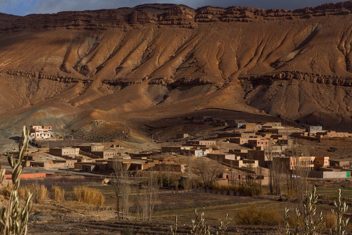 Ngôi làng Ait-Daoud hiện là nơi sinh sống của 130 gia đình đến từ bộ lạc Berber. Họ định cư ở đây từ thế kỷ 17.