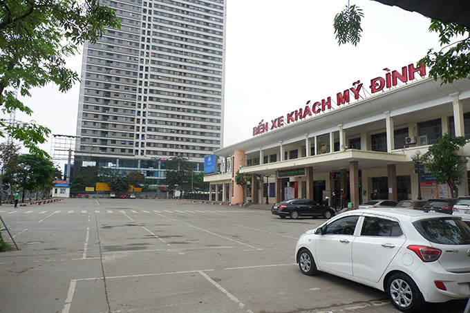 Ben xe My Dinh diu hiu, vang tanh nguoi giua dich COVID-19