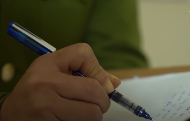 Mai có xuống bếp nhà chị một lúc rồi đi lên. Nhận định nghi vấn về người phụ nữ tên Mai, các trinh sát, điều tra viên đã tỏa đi Hà Nội để xác minh, nắm rõ nhân thân, lai lịch, di biến động của đối tượng khả nghi.