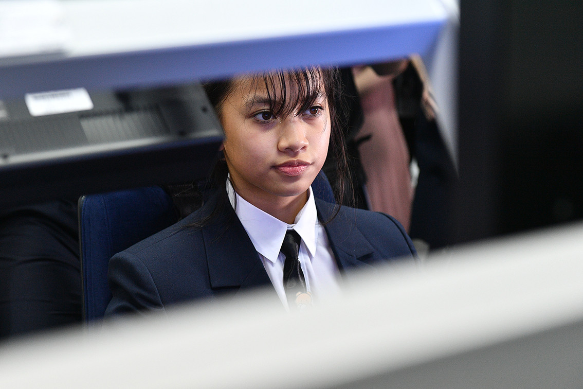 Với những bạn yêu thích nghề phi công và muốn trinh phục bầu trời sẽ được khám phá buồng lái giả lập, học cách xử lý tình huống an toàn bay.