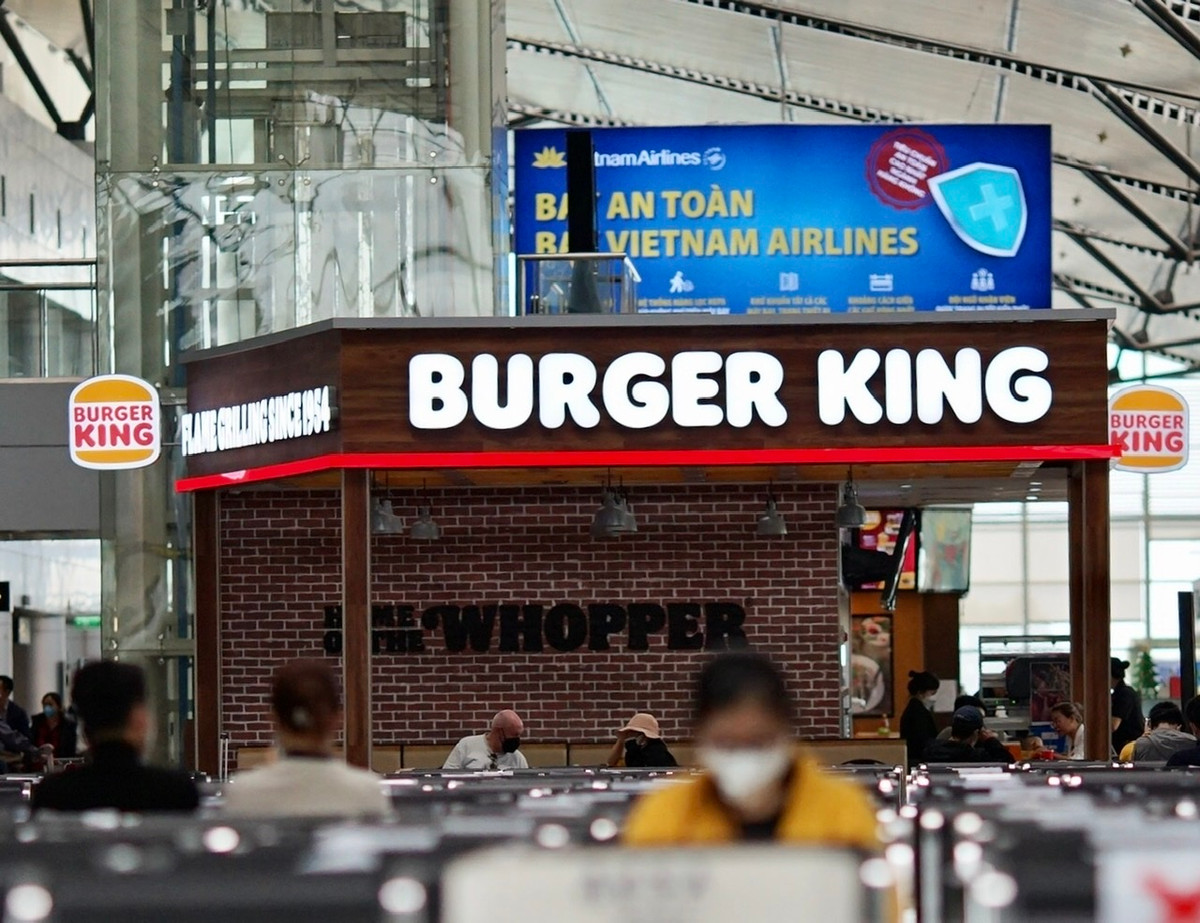 Mo cua du lich, khach quoc te can dieu kien gi khi den Viet Nam?