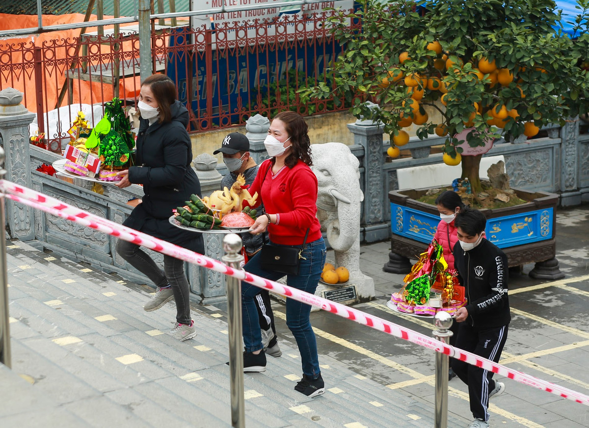 Những ngày cuối tuần có hơn 1.000 lượt khách mỗi ngày.