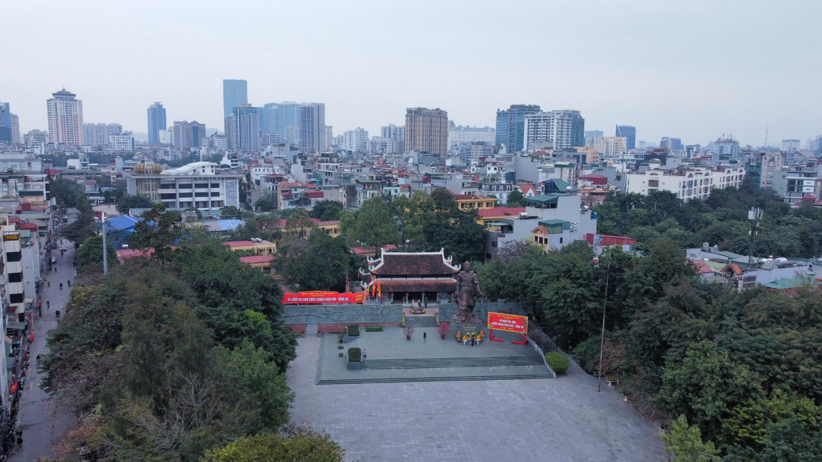 Sáng nay (5/1 âm lịch), Gò Đống Đa vẫn khai hội nhân kỷ niệm 233 năm chiến thắng Ngọc Hồi - Đống Đa.