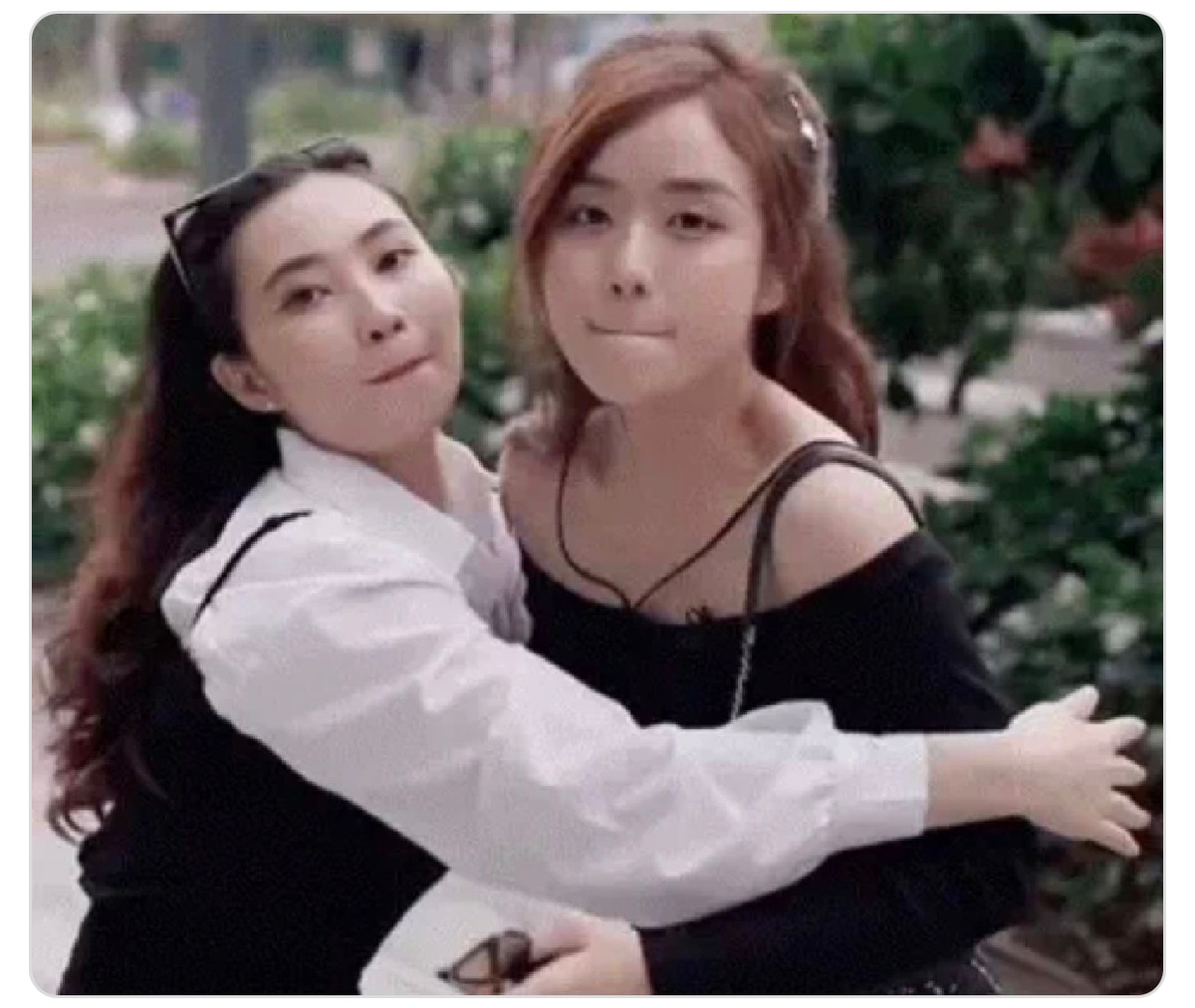 Lo clip Cindy Lu mang thang mat nguoi yeu cu khi gap lai-Hinh-2