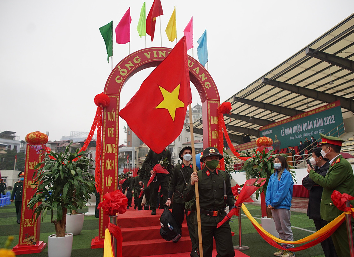 Giây phút vinh quang của những thanh niên ưu tú khi lên đường làm nhiệm vụ.