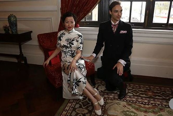 Gioi nha giau Trung Quoc do xo di hoc lam...quy toc