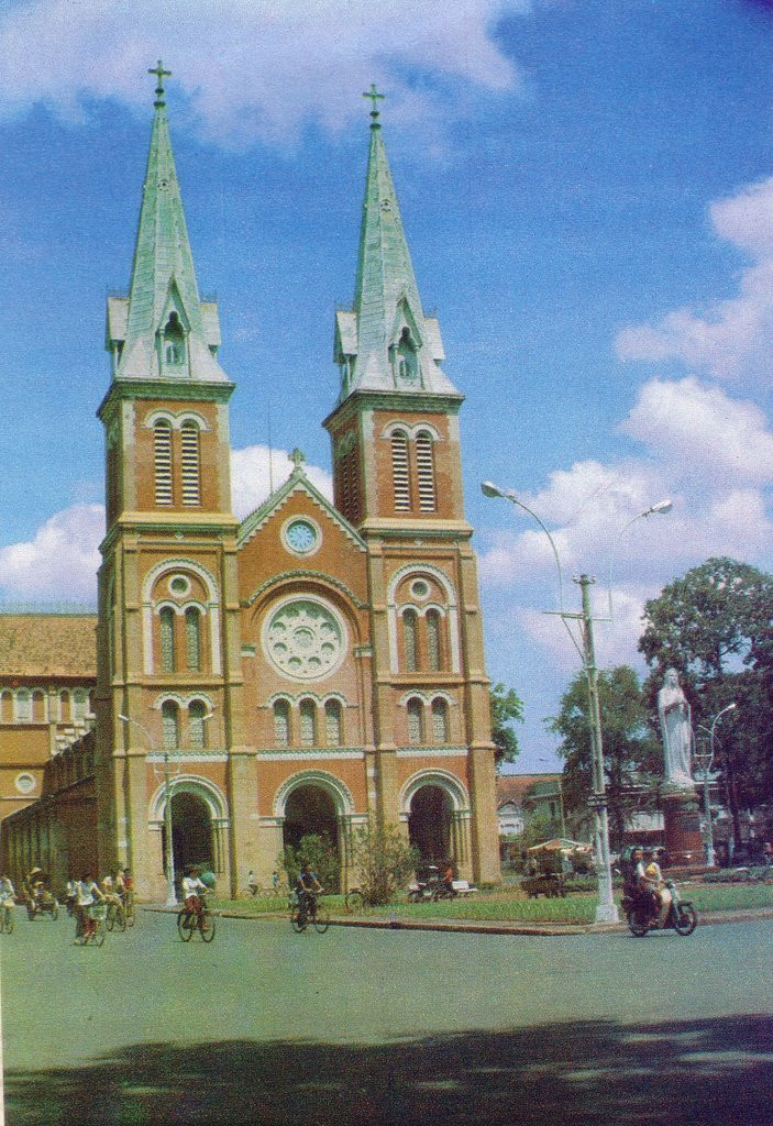 Nhà thờ Đức Bà. Ảnh: Günter Mosle.