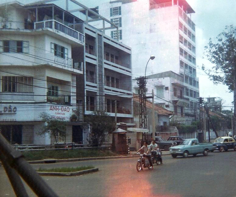 Góc Hồng Thập Tự (Nguyễn Thị Minh Khai) - Cao Thắng. Ảnh: David Stromberger.