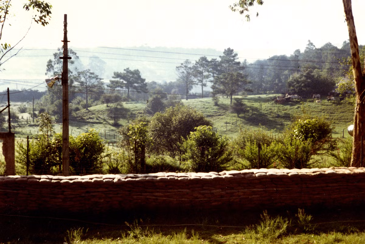 Khung cảnh nhìn từ Trung tâm Truyền tin số 23 của Mỹ ở Đà Lạt. Ảnh: Tom Petersen.