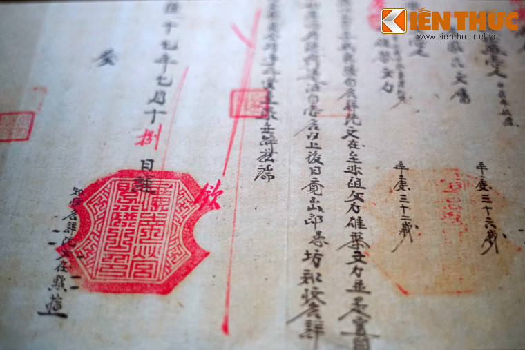 Theo đó, từ thời vua Minh Mạng, văn bản trình tấu của các quan sau khi hoàng đế ngự phê bằng bút son gọi là châu bản, được lưu giữ tại Nội Các...