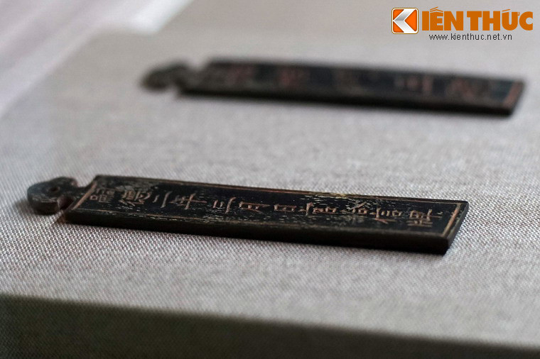 Có thể coi đây là một hình thức quản lý tương tự thẻ nhân viên thời hiện đại. Điều khác biệt lớn nhất là tính chất phong kiến, thể hiện ở sự phân cấp rõ ràng về địa vị của người đeo thẻ.