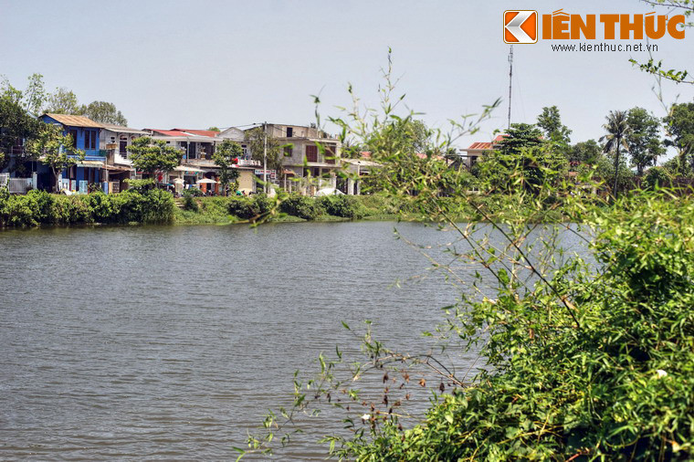 Đến những năm 2000, để khôi phục dòng sông, chính quyền thành phố Huế đã tiến hành giải tỏa các hộ dân sống dọc hai bên sông và cho khởi công nạo vét lòng sông trên quy mô lớn. Nhờ vậy, diện mạo của sông Ngự Hà đã được cải thiện đáng kể.