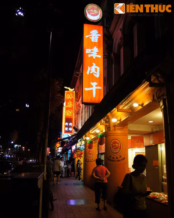 Theo các tư liệu lịch sử, khu vực dân cư người Hoa này hình thành từ năm thập niên 1820, khi những chiếc thuyền buôn của từ Phúc Kiến cập cảng Singapore.