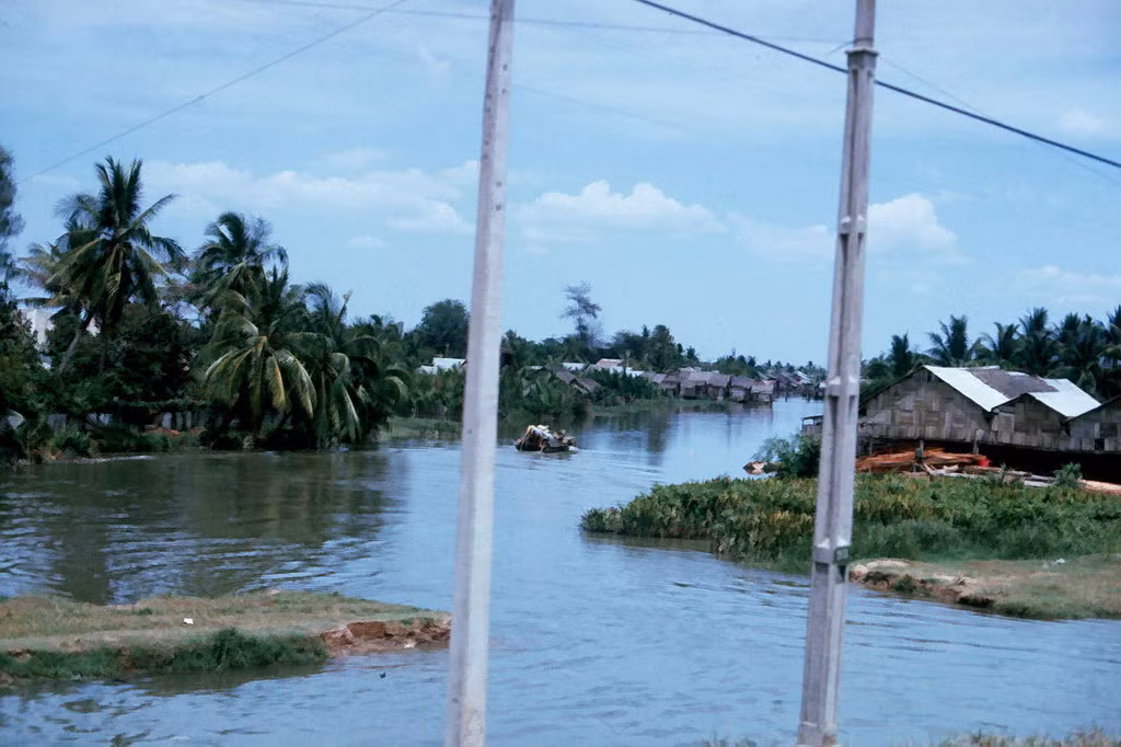 Rạch Cầu Bông nhìn từ Cầu Mới. Ảnh: 11thrru.org.