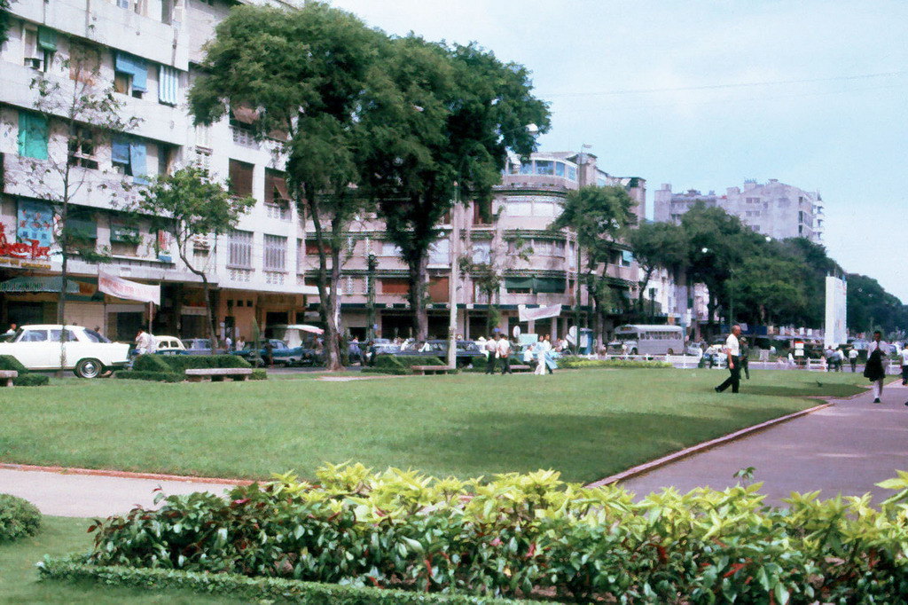 Công viên Đống Đa, nay là khu vực tượng đài Chủ tịch Hồ Chí Minh. Ảnh: 11thrru.org.