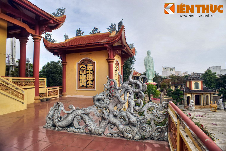 Nhờ cảnh quan kiến trúc đẹp cùng danh tiếng có từ lâu đời, chùa Long Khánh đã trở thành một địa điểm tham quan thu hút nhiều khách du lịch trong các hành trình khám phá thành phố Quy Nhơn. Mời quý độc giả xem video: Đi tìm Tết Việt. Nguồn: VTC14.