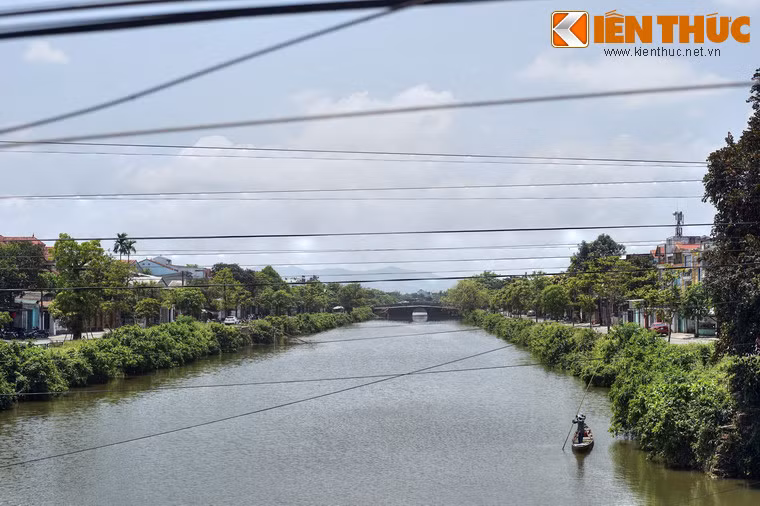 Sau khi hoàn tất, sông Ngự Hà có chiều dài 3.700 m, rộng 44-85 m, bắt đầu chảy vào Kinh thành Huế từ sông Kẻ Vạn băng qua cống Tây Thành Thủy Quan, chảy ra cống Đông Thành Thủy Quan và chảy vào sông Đông Ba đoạn cầu Thanh Long.