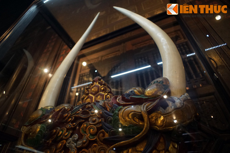 Hiện vật quý giá này đã được gia đình ông Lê Thái và bà Bùi Thị Cẩm Hà là Việt kiều Pháp sưu tầm và hiến tặng cho Bảo tàng cách đây ít năm.