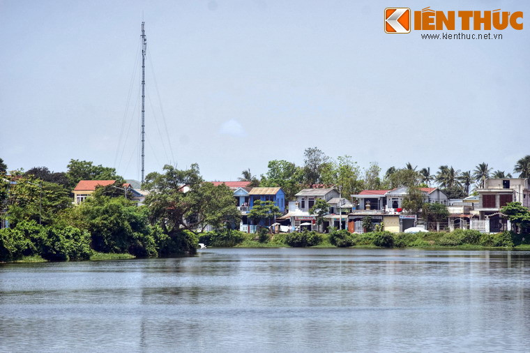 Lần đào thứ hai diễn ra dưới triều Minh Mạng, vào năm 1825. Trong đợt này, sông được khơi đào tiếp đến sông Kẻ Vạn, và đổi tên là Ngự Hà.