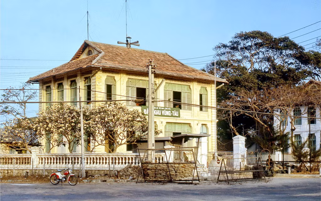 Sở chỉ huy quân sự của quân đội Sài Gòn ở Vũng Tàu. Ảnh: Terry Maher.