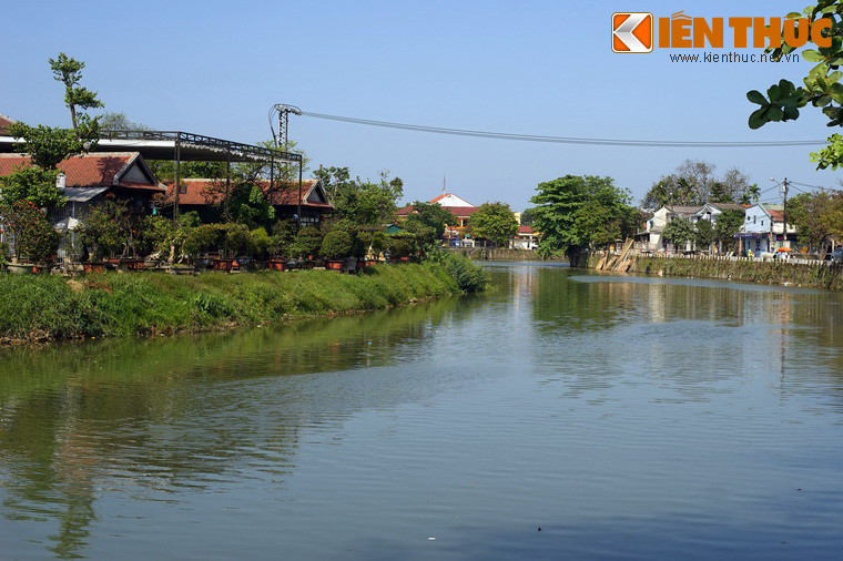 Nhờ những nỗ lực không ngừng nghỉ, đến nay, sông An Cựu đã trở nên trong xanh và trở thành một điểm du ngoạn bằng thuyền nhiều tiềm năng của Cố đô Huế.