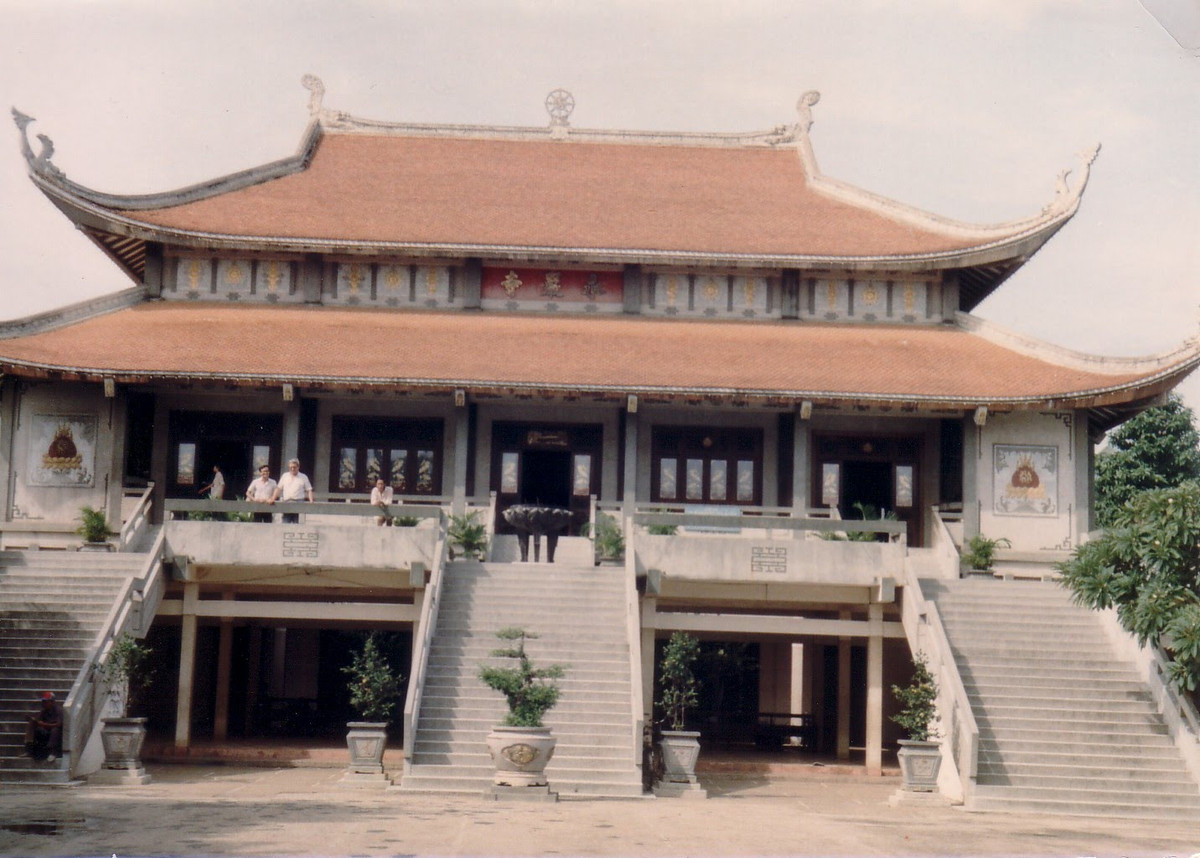 Chính điện của chùa Vĩnh Nghiêm. Ảnh: Günter Mosle.