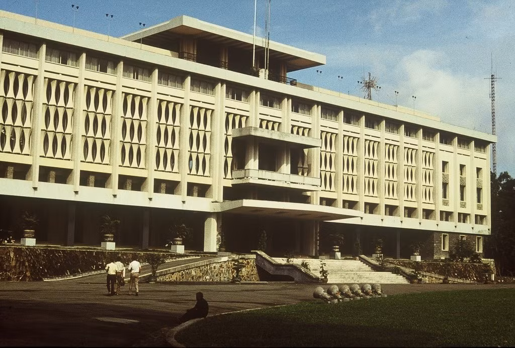 Cận cảnh Dinh Độc Lập. Ảnh: Günter Mosle.