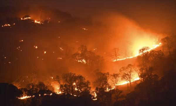 Bất kỳ tổn thương nào đối với màng nhầy sẽ mở ra những cách thức mới cho vi rút xâm nhập vào cơ thể. Ngoài ra, các thành phần trong khói cũng gây kích ứng mắt, gây ho và thở khò khè ngay cả đối với những người khỏe mạnh.