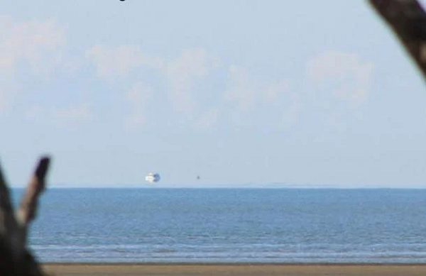 Tuy nhiên, sự kiện năm 1665 được mô tả là xảy ra cao hơn trên bầu trời so với nơi ảo thị phức tạp (Fata Morgana) xuất hiện. Ảo ảnh cũng không giải thích được về mũ hình đĩa còn xuất hiện cho đến buổi chiều, còn ảo thị phức tạp (Fata Morgana) thì không ổn định được trong thời gian lâu.