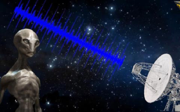 Nhiều nhà thiên văn khác đề xuất nguồn gốc của FRBs đến từ các hoạt động vật lý tự nhiên mạnh mẽ ngoài không gian như hố/lỗ đen hoặc các sao neutron siêu đậm đặc hợp nhất với nhau.