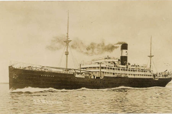 Với trọng lượng gần 10.000 tấn, con tàu SS Waratah dài 152m khi đó chở theo 211 người và cho đến ngày nay người ta vẫn chưa tìm thấy tàn tích của con tàu hay những hành khách xấu số của nó.