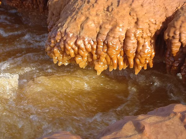 Việc tham quan khu vực này hiện đã an toàn và dễ dàng hơn trước đây, nhưng có lẽ do núi lửa Dallol nằm ở một khu vực xa xôi hẻo lánh nhất thế giới nên du khách vẫn còn lo ngại. Mời các bạn xem video: Khung cảnh thiên nhiên tuyệt đẹp tại các quốc gia ít dân nhất thế giới