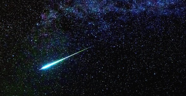 Các chuyên gia dự đoán, lần kế tiếp sao chổi Halley xuất hiện sẽ là vào năm 2061 - trùng thời điểm tiên đoán của Isaac Newton.