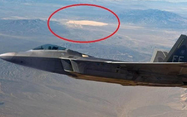 Riêng căn cứ thử nghiệm Nevada đã chiếm 2.560 kilomet vuông, vì thế các khu vực xung quanh chịu ô nhiễm nhẹ vì những cuộc thử nghiệm vũ khí hạt nhân.