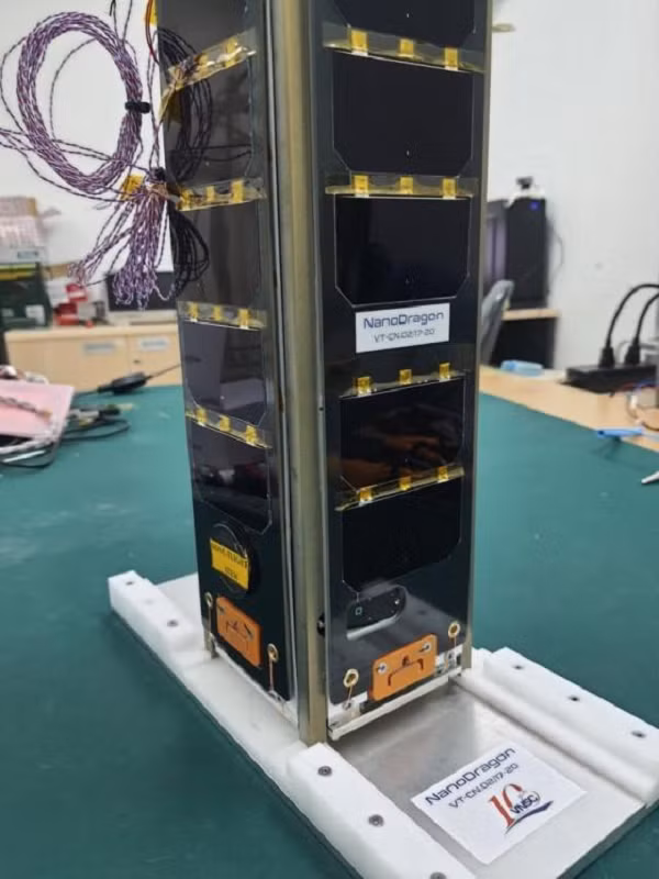 Việc làm chủ công nghệ thiết kế, chế tạo, vận hành vệ tinh sẽ giúp Việt Nam chủ động nguồn ảnh, không phụ thuộc vào nước ngoài, nhất là trong các tình huống cấp bách khi thiên tai, thảm họa xảy đến.