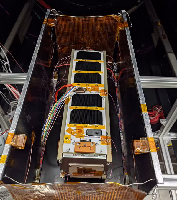 Trước đó, vào ngày 18/1/2019, vệ tinh MicroDragon của Việt Nam đã tách thành công khỏi tên lửa Epsilon số 4 của Nhật Bản, đi vào quỹ đạo, bắt đầu làm việc trong không gian. Sự kiện đã đánh dấu việc Việt Nam có thể làm chủ chế tạo vệ tinh siêu nhỏ 50kg.