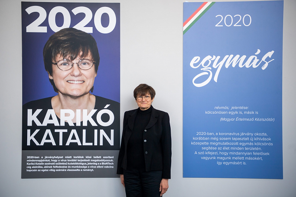 Một cuộc gặp gỡ đơn thuần của bà với nhà miễn dịch học Drew Weissman vào năm 1997 trở thành bước ngoặt khi họ đồng ý hợp tác và triển khai nghiên cứu cách để giúp cho ARN tổng hợp không bị hệ miễn dịch nhận biết.