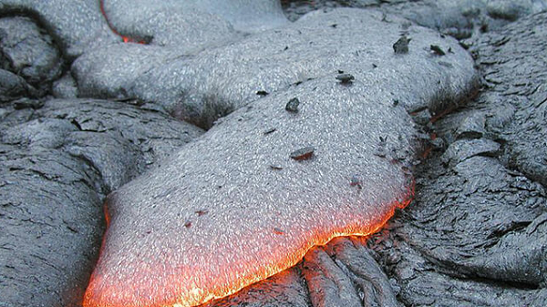 Trước khi thẩm định, đã từng có người trả ông Lâm 700.000 NDT (hơn 2 tỷ VND) để mua viên đá. Tuy nhiên đến nay, dù biết giá trị thật của viên đá ông Lâm vẫn quyết định không bán.