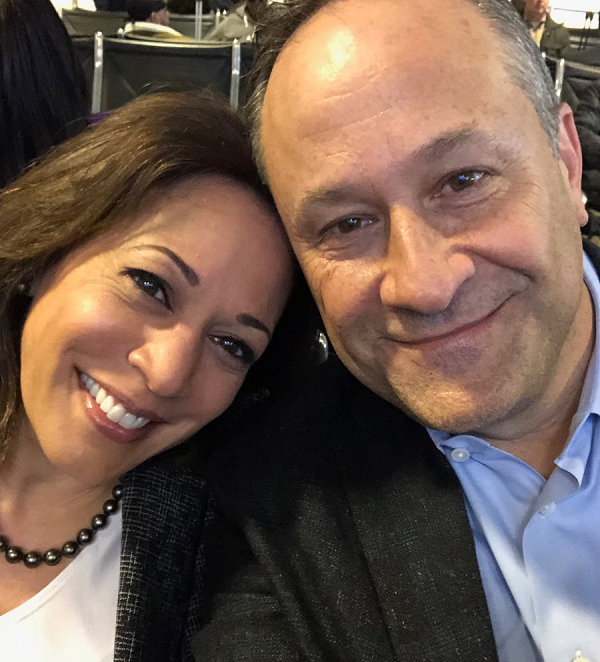 Theo hồ sơ của Emhoff trên website DLA Piper, ông từng đại diện cho "các tập đoàn lớn trong nước và quốc tế cùng một số cá nhân và người có ảnh hưởng nổi tiếng hiện nay trong lĩnh vực kinh doanh phức hợp, bất động sản và sở hữu trí tuệ”.