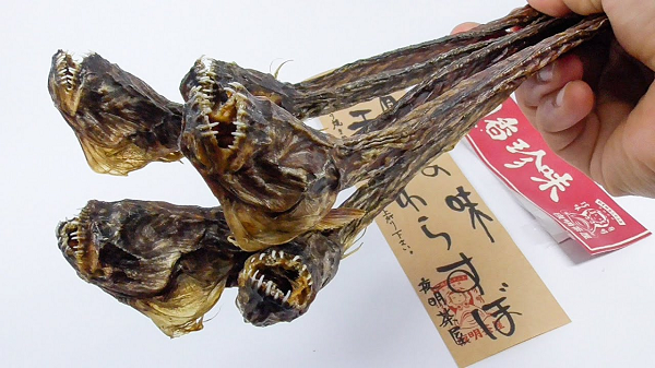 Một số người nói rằng loài cá này phù hợp với rượu sake hơn. "Vị đậm đà của con cá này rất hợp để thưởng thức cùng sake. Loại mì này ngon hơn so với phiên bản chỉ dùng bột Warasubo" Master Blaster, cây viết của Sora News 24 bày tỏ quan điểm.