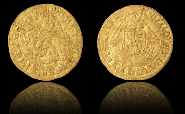 Năm 1526, Henry VIII và Cardinal Wolsey tổ chức lại hệ thống tiền xu, thay đổi trọng lượng và giới thiệu mệnh giá mới như đồng xu vàng 5 shilling và thay thế hình khắc thiên thần.