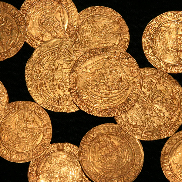 Sau đó, anh Millward đã cho chủ sở hữu mảnh đất xem đồng xu anh đã phát hiện. Chủ đất vô cùng vui mừng và nói với anh rằng hãy giữ lại nó. Ngay lập tức, Gareth Millward liên lạc với bảo tàng để thẩm định.