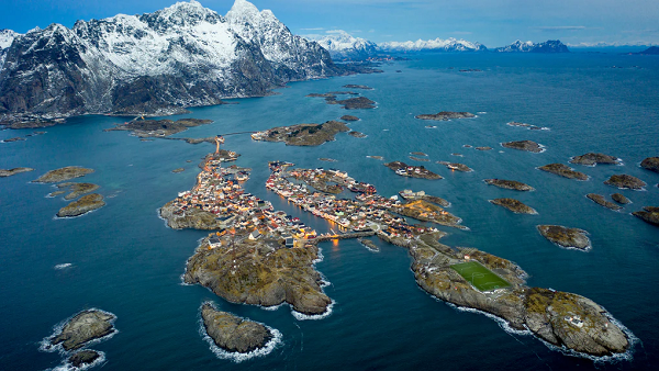 AMOC được thúc đẩy bởi lượng nước biển mặn, đậm đặc chảy vào Bắc Cực, song nước ngọt từ các tảng băng tan chảy ở Greenland đang làm chậm quá trình này sớm hơn so với dự đoán của các mô hình khí hậu.