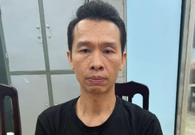 Ha Noi: Bat tam giam doi tuong thue o to roi mang di cam