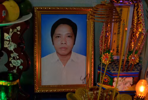 An mang kinh hoang: chu hui dam chem nhieu nguoi tai dam tang-Hinh-2