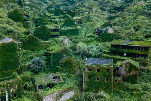 Choang ngop ngoi lang “ma” dep nhu tranh ve o Trung Quoc-Hinh-3